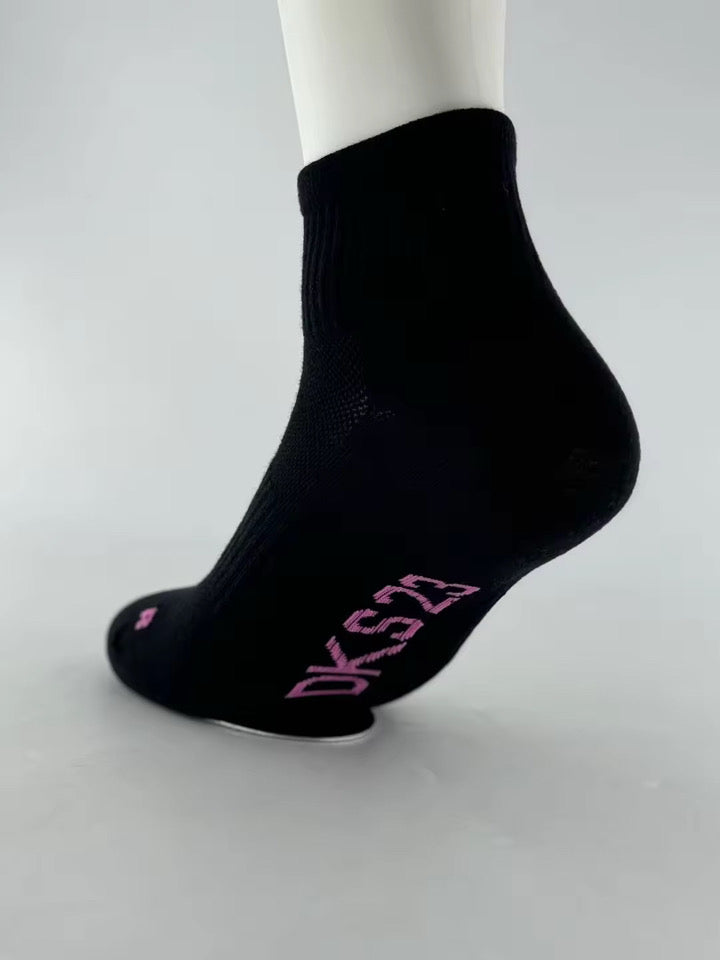 SOCKS SIZE 7/12 $10