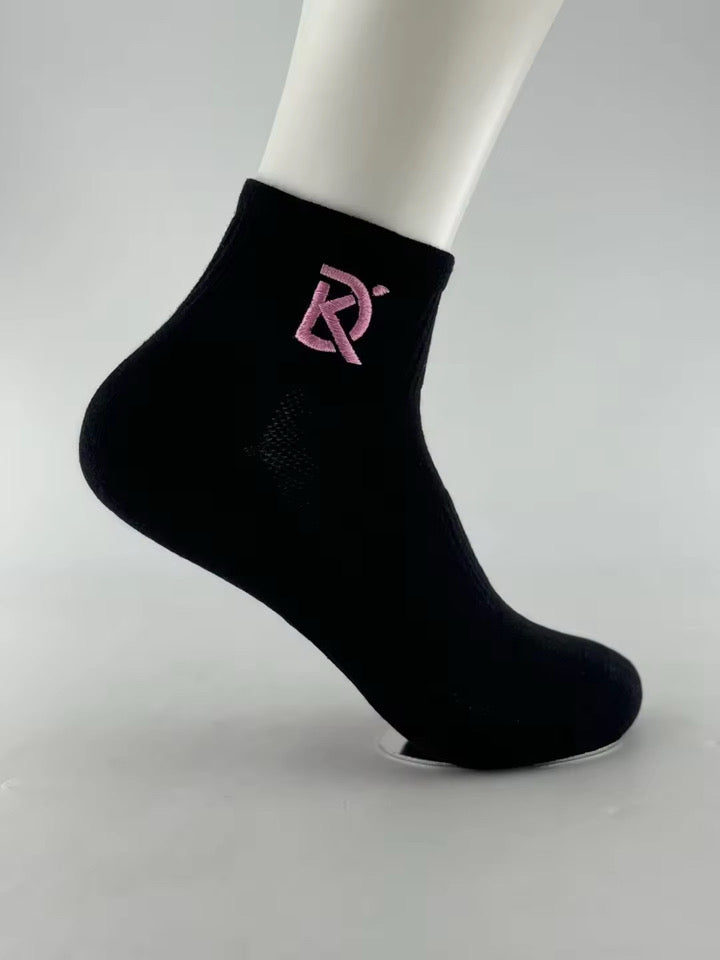 SOCKS SIZE 7/12 $10